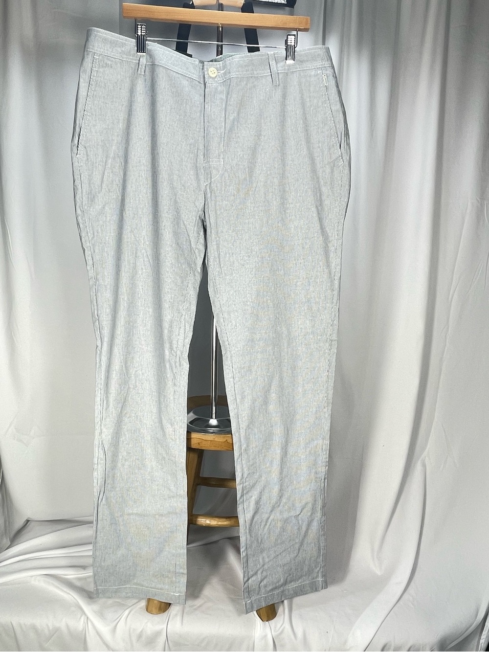 Linksoul Light Gray/Blue and White Straight-Leg Chinos. NWT Sz 38.